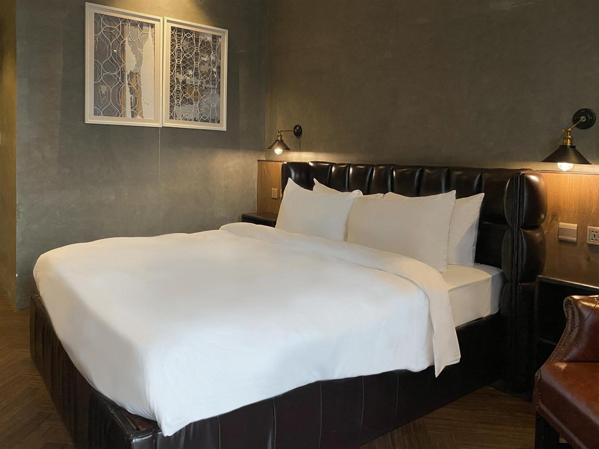 Check Inn Phnom Penh Bkk1 Экстерьер фото